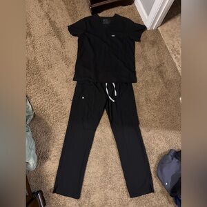 Black Figs scrubs Set